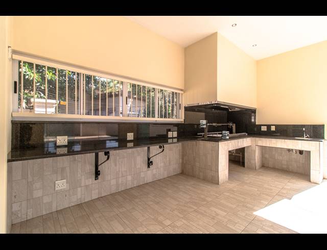 4 BEDROOM HOUSE FOR SALE IN SENDERWOOD